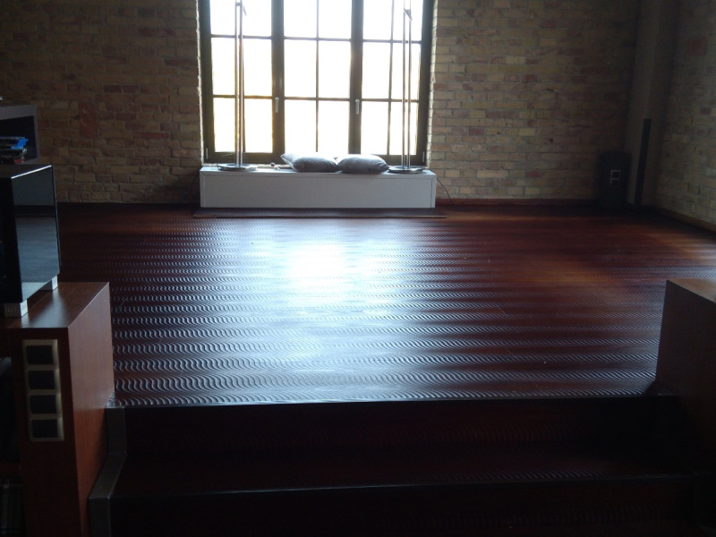 Trópusi egzóta parketta olajozása