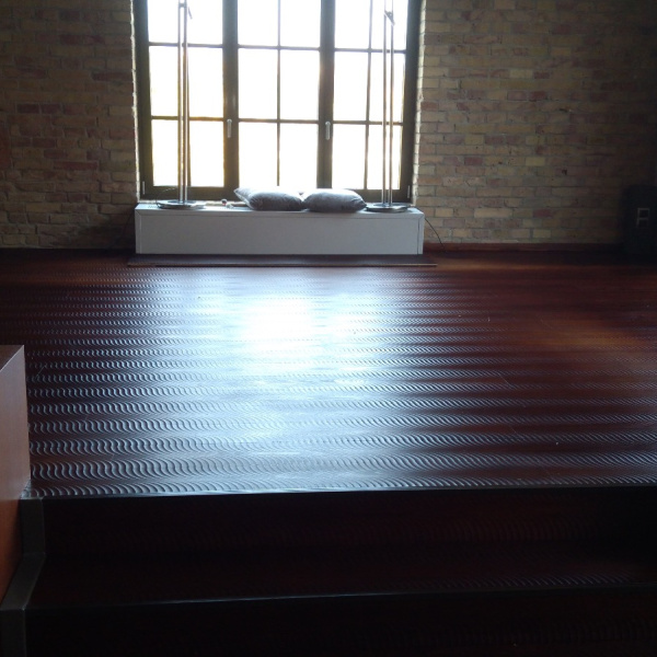 Oiling of Tropical Exotic Parquet