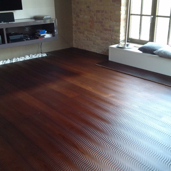 Oiling of Tropical Exotic Parquet