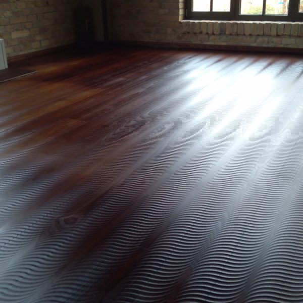 Oiling of Tropical Exotic Parquet
