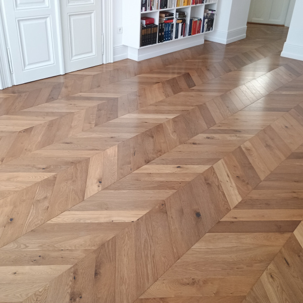 Chevron Tamburello Smoked Oak