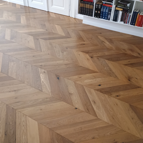 Chevron Tamburello Smoked Oak