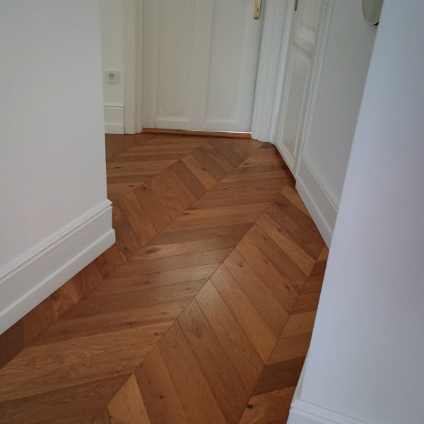 Chevron Tamburello Smoked Oak